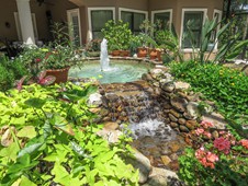 Fountain and landscaping  - manor home - Ormond Beach Florida