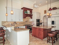 Gourmet kitchen with island - manor home - Ormond Beach Florida