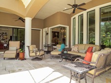 Outdoor sitting area - manor home - Ormond Beach Florida